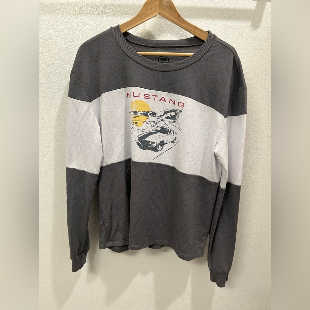 Vintage Ford Mustang Crewneck Sweatshirt  Lightweight Shirt Size XL